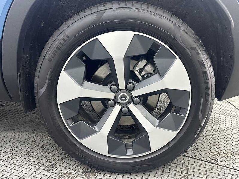 Volvo  B4 AWD Ultra Bright