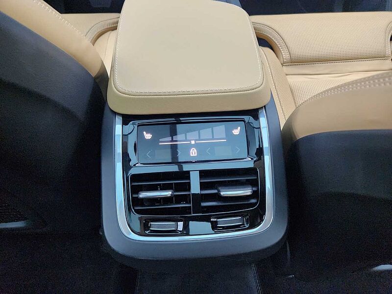 Volvo  B6 AWD Ultimate Bright
