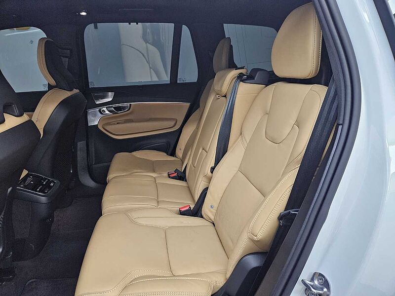 Volvo  B6 AWD Ultimate Bright