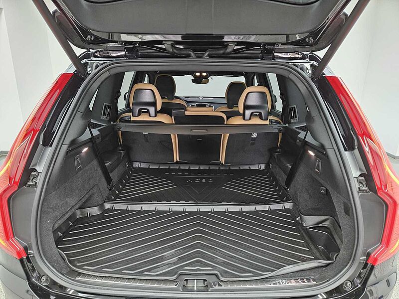 Volvo  B6 AWD Ultimate Bright