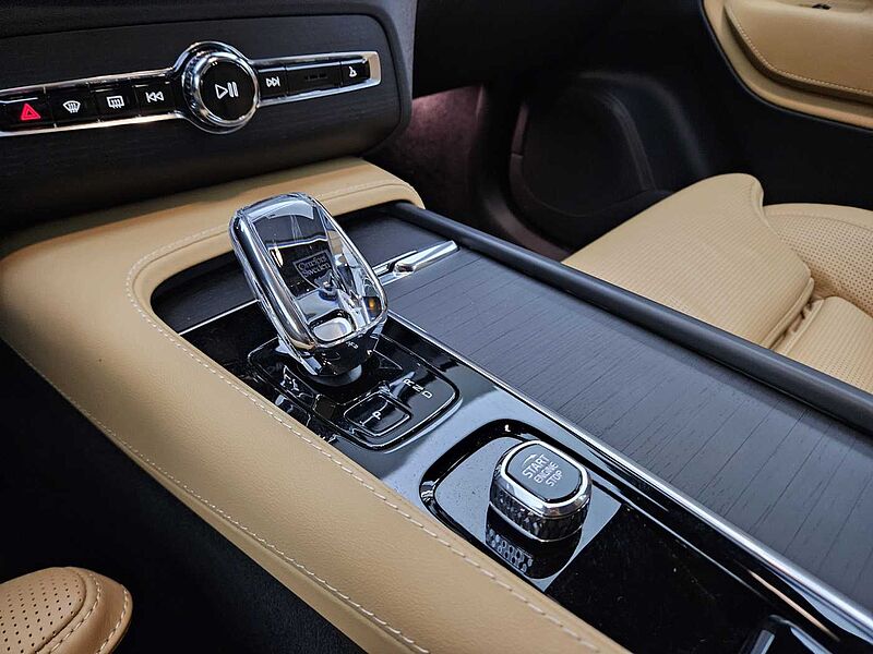 Volvo  Ultimate, B6 AWD 마일드 하이브리드, 가솔린, 브라이트, 7 좌석