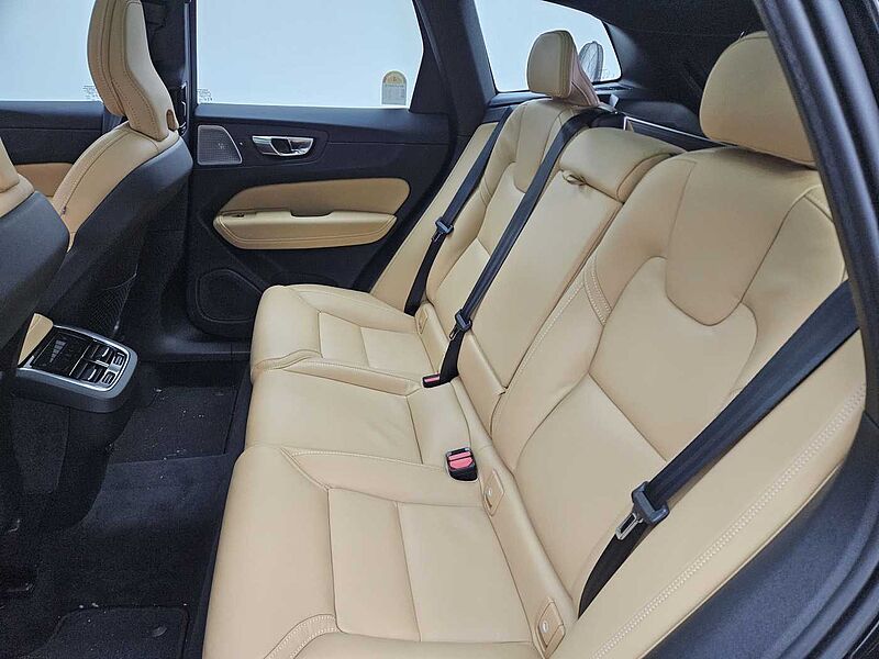 Volvo  B5 AWD Ultra