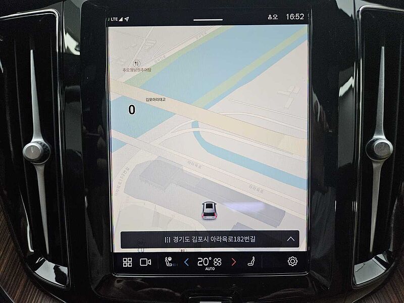 Volvo  B5 울트라 브라이트 하이브리드