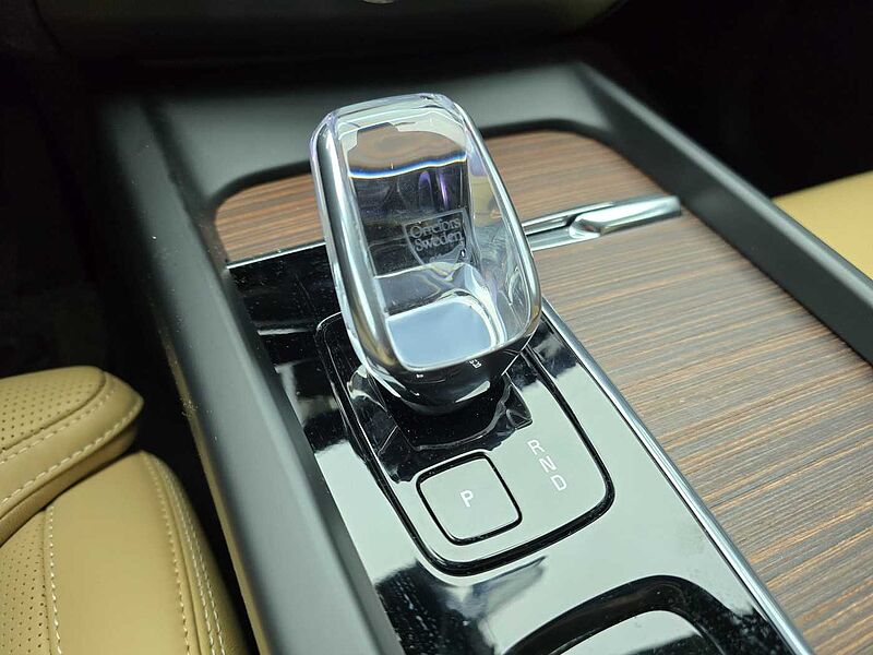 Volvo  B5 울트라 브라이트 하이브리드