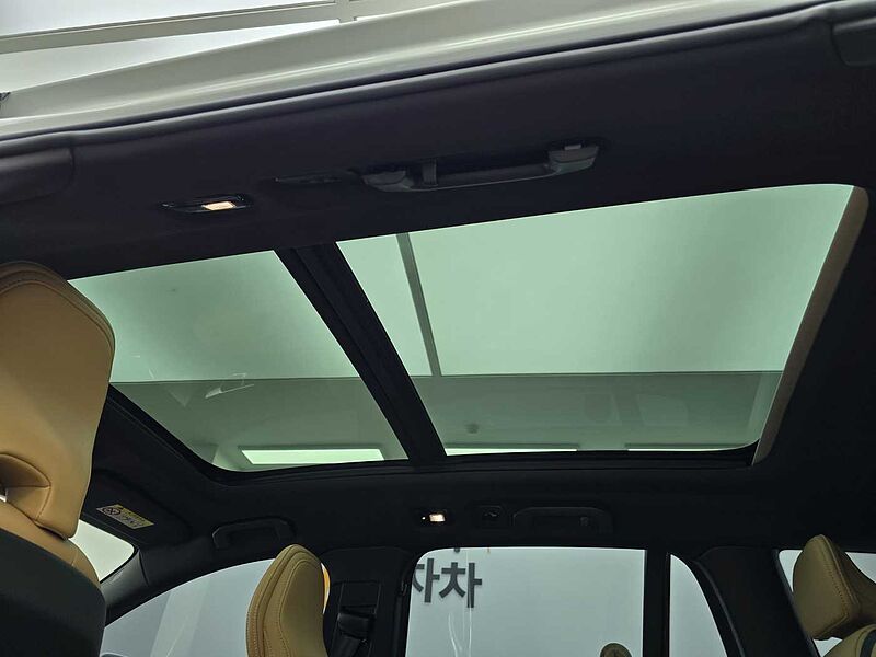 Volvo  B5 AWD Ultra Bright