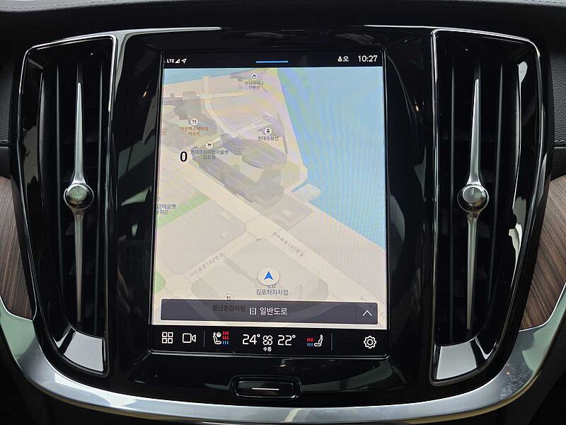 Volvo  B5 AWD Ultra Bright