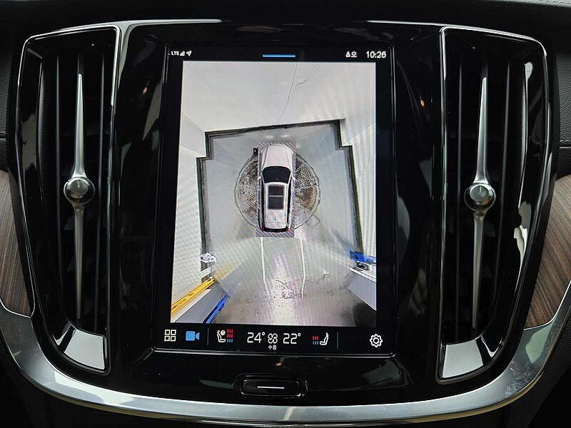 Volvo  B5 AWD Ultra Bright