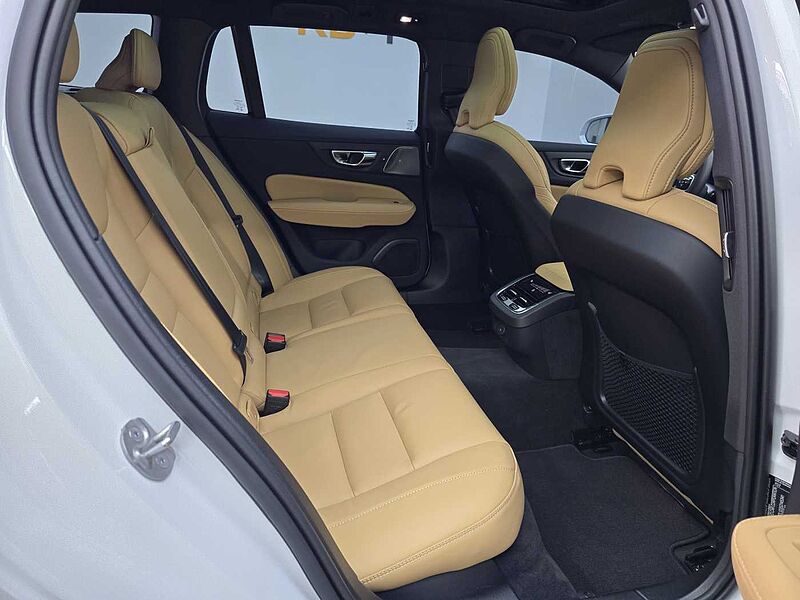 Volvo  B5 AWD Ultra Bright