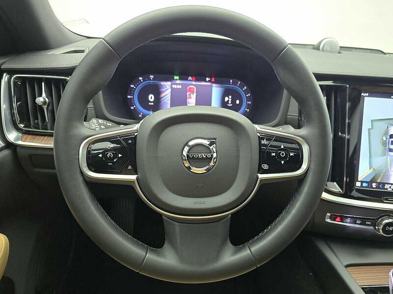 Volvo  Ultimate, B5 mild hybrid, 가솔린, Bright