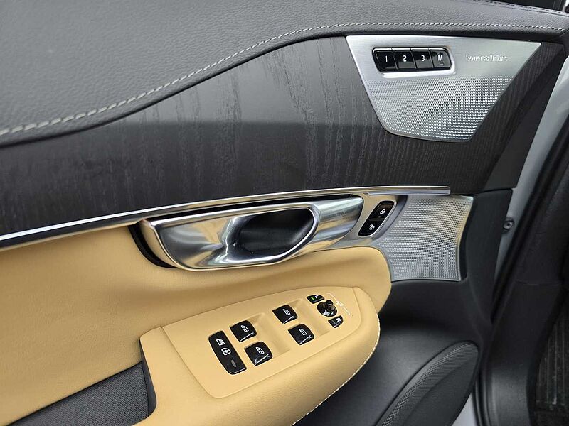 Volvo  B6 AWD Ultra bright