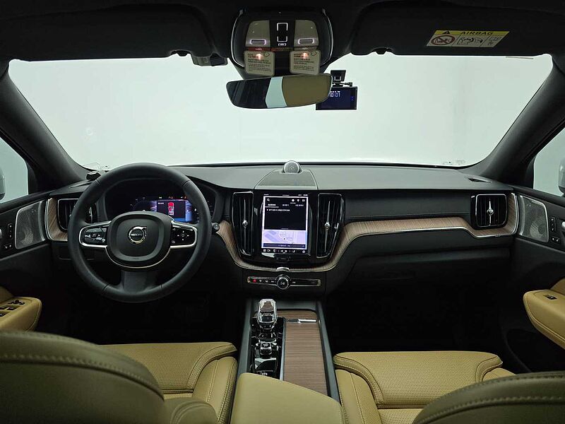 Volvo  Ultimate, B5 AWD mild hybrid, 가솔린, Bright