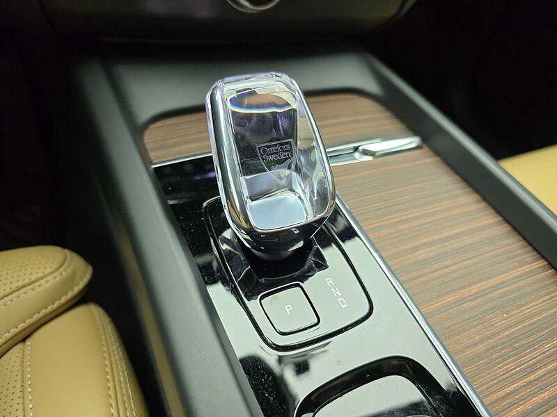 Volvo  Ultimate, B5 AWD mild hybrid, 가솔린, Bright