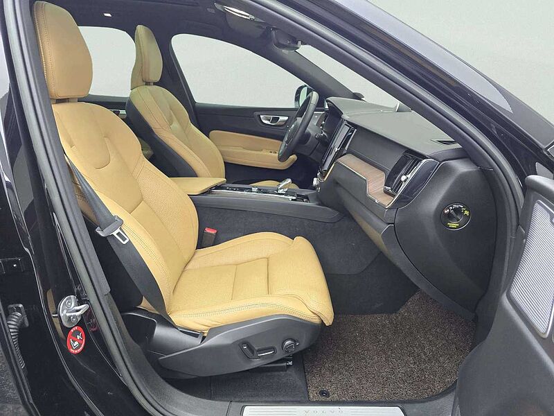 Volvo  Ultimate, B6 AWD mild hybrid, 가솔린, Bright