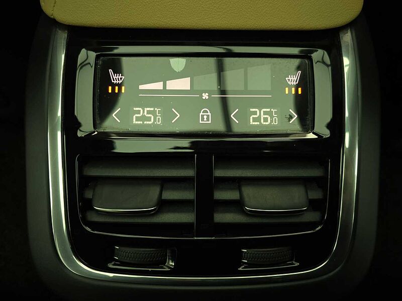 Volvo  Ultimate, B6 AWD mild hybrid, 가솔린, Bright