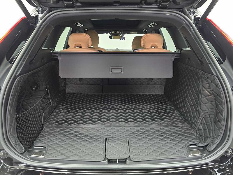 Volvo  Ultimate, B6 AWD mild hybrid, 가솔린, Bright