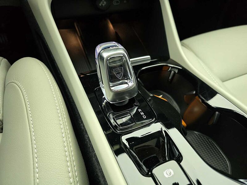 Volvo  Ultimate, B4 AWD 마일드 하이브리드, 가솔린, 브라이트