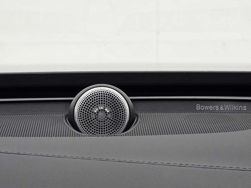 Volvo  Recharge Inscription, T8 AWD plug-in hybrid, 7 Seats