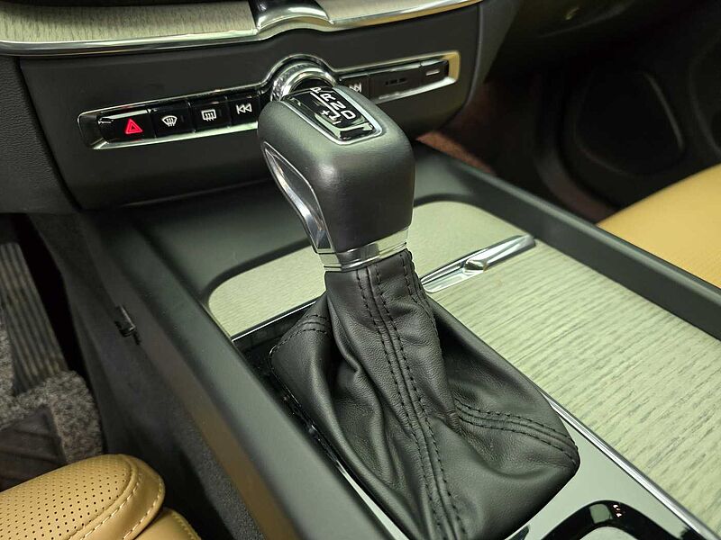 Volvo  D5 AWD 인스크립션