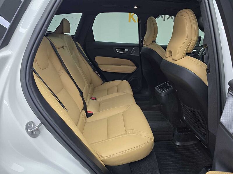 Volvo  B5 AWD Ultimate Bright