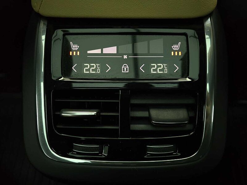 Volvo  B5 AWD Ultimate Bright