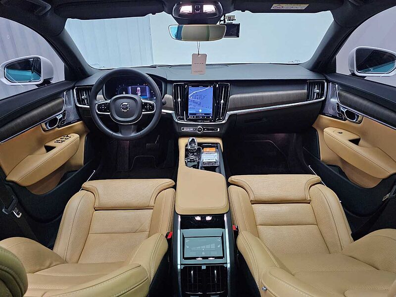 Volvo  Ultimate, B6 AWD mild hybrid, 가솔린, Bright