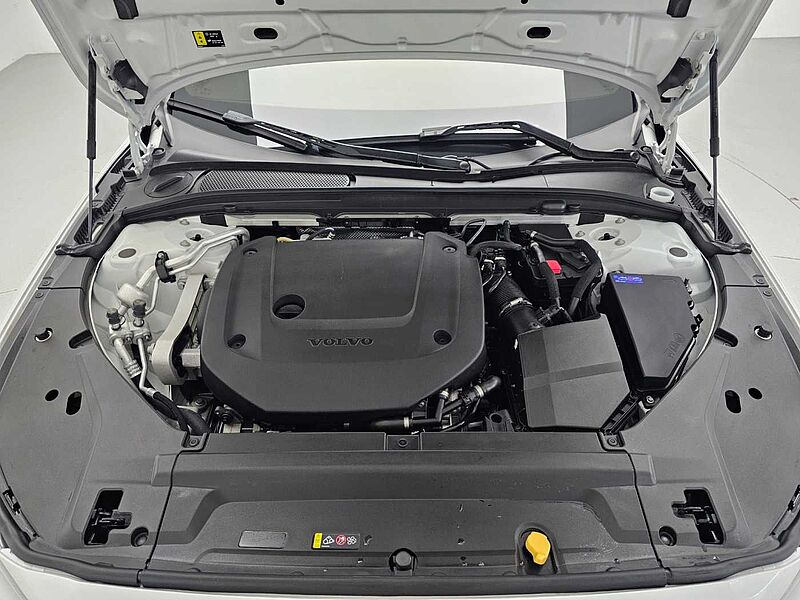Volvo  Ultimate, B6 AWD mild hybrid, 가솔린, Bright