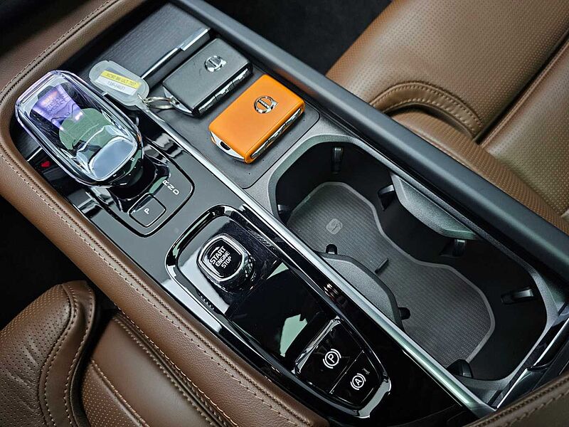 Volvo  Ultimate, B6 AWD 마일드 하이브리드, 가솔린, 브라이트, 7 좌석