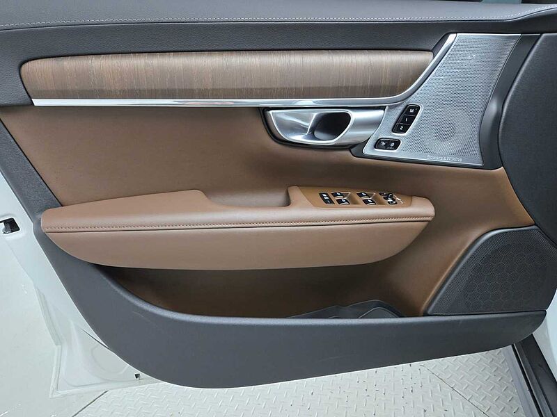 Volvo  Ultimate, B5 AWD 마일드 하이브리드, 가솔린, 브라이트