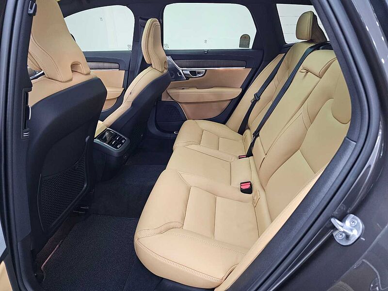 Volvo  Ultimate, B5 AWD 마일드 하이브리드, 가솔린, 브라이트