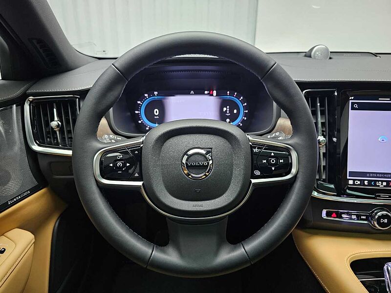 Volvo  Ultimate, B5 AWD 마일드 하이브리드, 가솔린, 브라이트
