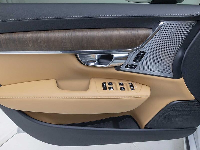 Volvo  Ultimate, B5 마일드 하이브리드, 가솔린, 브라이트