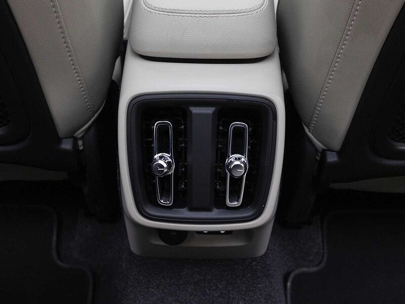 Volvo  Ultra, B4 AWD 마일드 하이브리드, 가솔린, 브라이트