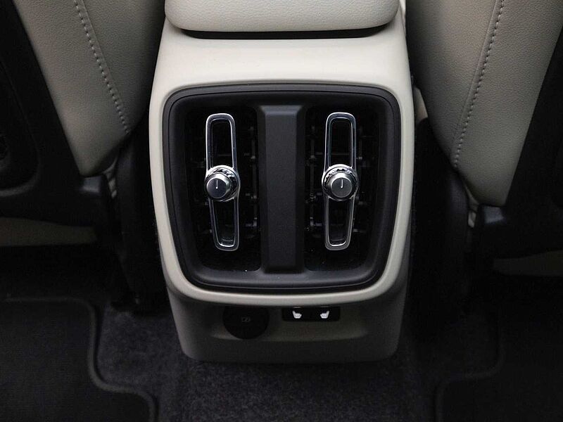 Volvo  Ultra, B4 AWD 마일드 하이브리드, 가솔린, 브라이트