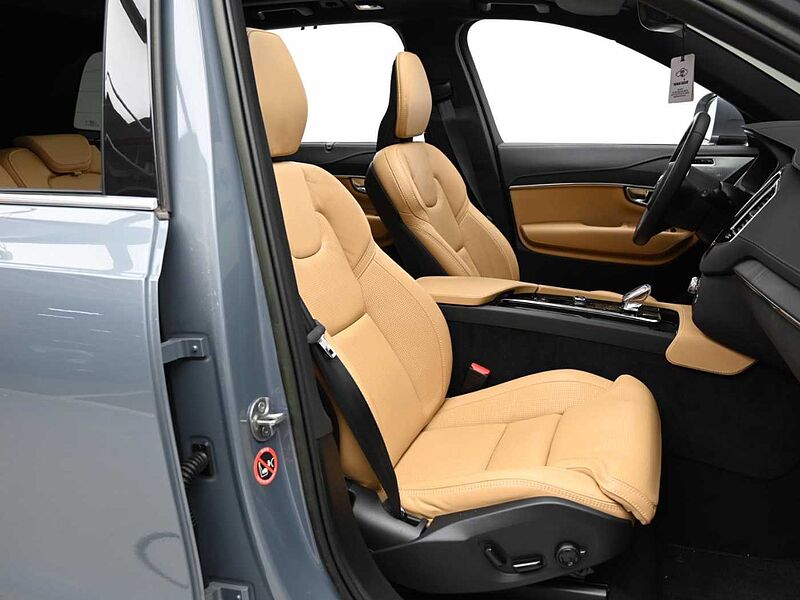 Volvo  Ultimate, B6 AWD mild hybrid, 가솔린, Bright, 7 좌석