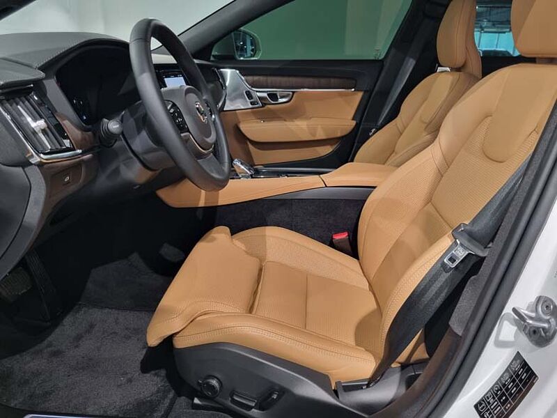 Volvo  Ultimate, B5  브라이트