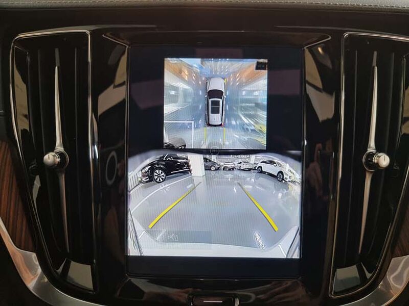 Volvo  Ultra, B5 AWD