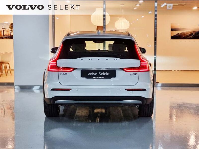 Volvo  Ultra, B5 AWD