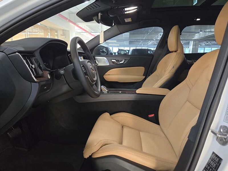 Volvo  Ultra, B5 AWD