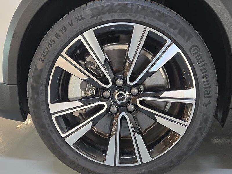 Volvo  Ultra, B5 AWD