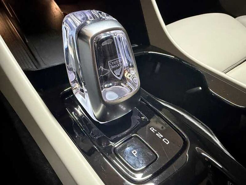 Volvo  Ultra, B4 AWD 브라이트