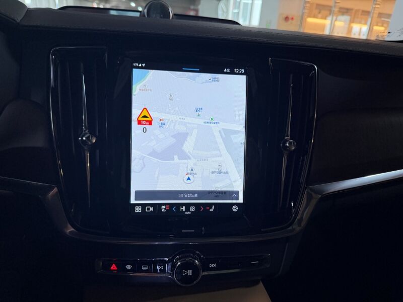 Volvo  Ultra, B5 AWD 브라이트