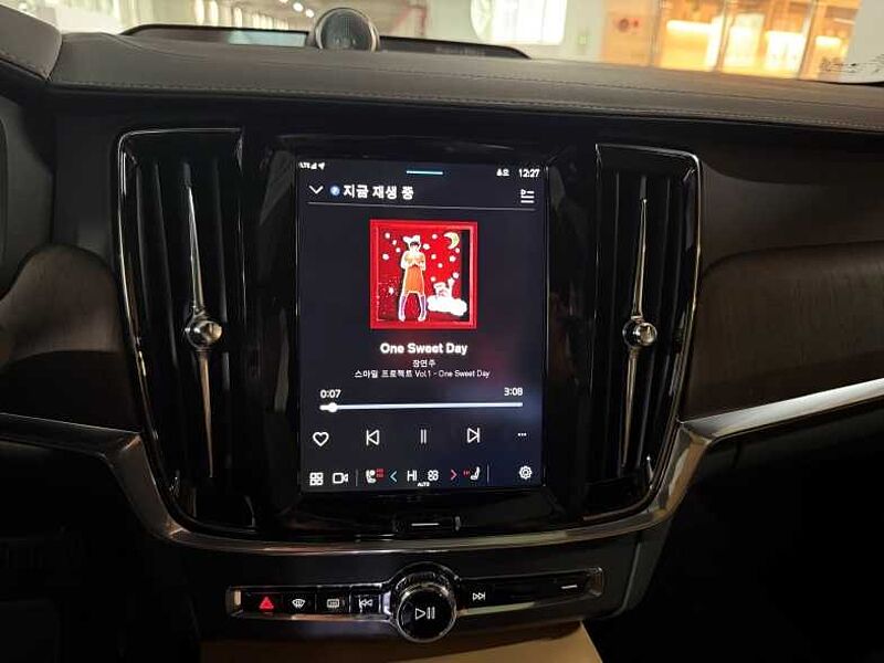 Volvo  Ultra, B5 AWD 브라이트