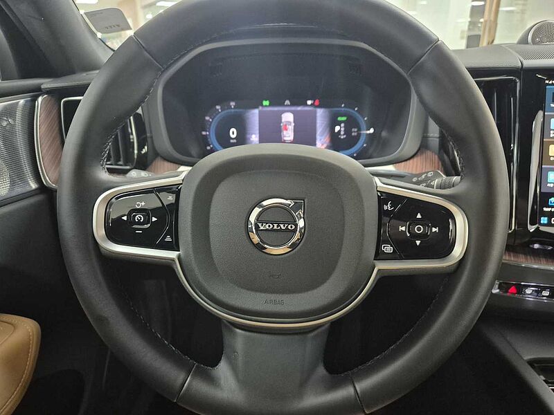 Volvo  Ultra, T8 AWD 플러그-인 하이브리드, 전기/가솔린, 브라이트