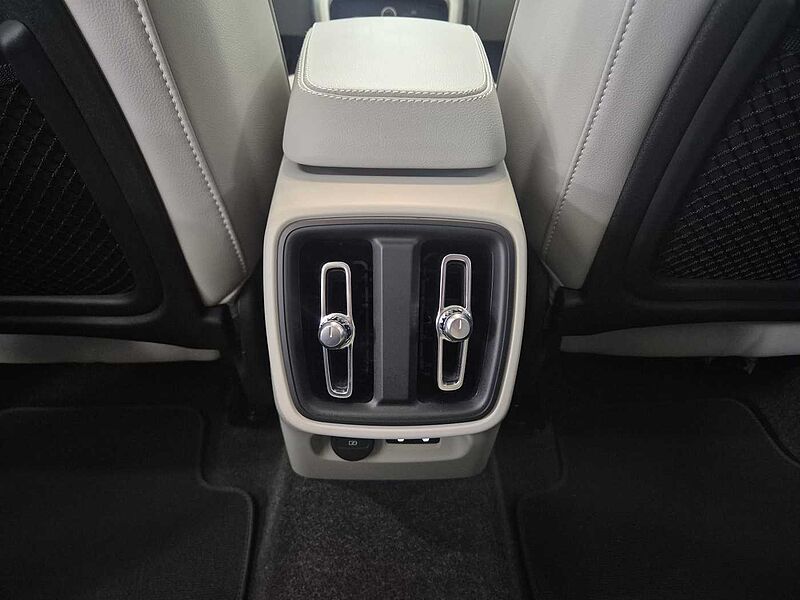 Volvo  Ultra, B4 AWD 마일드 하이브리드, 가솔린, 브라이트